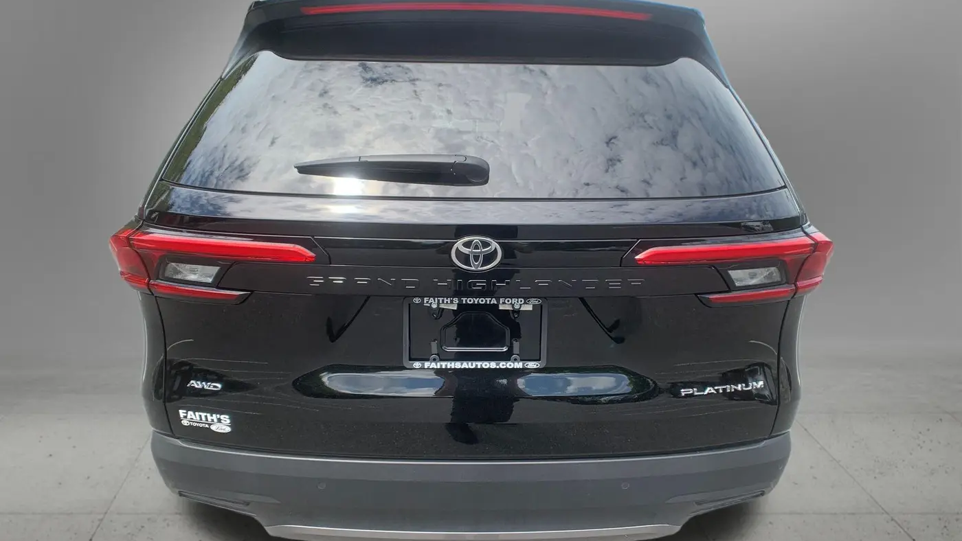 2024 Toyota Grand Highlander XLE