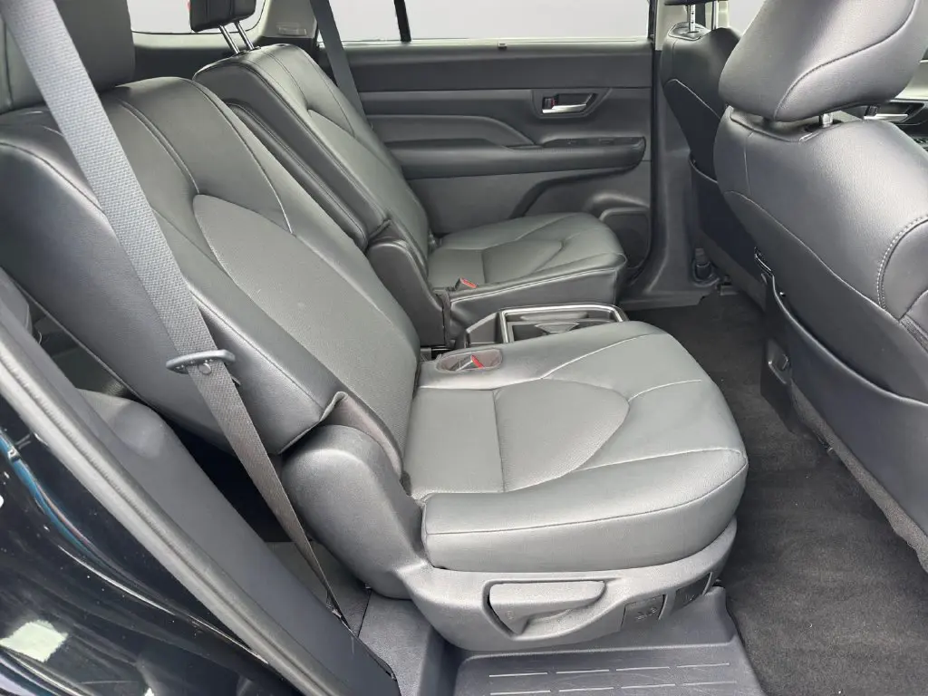 2025 Toyota Highlander - $40,000