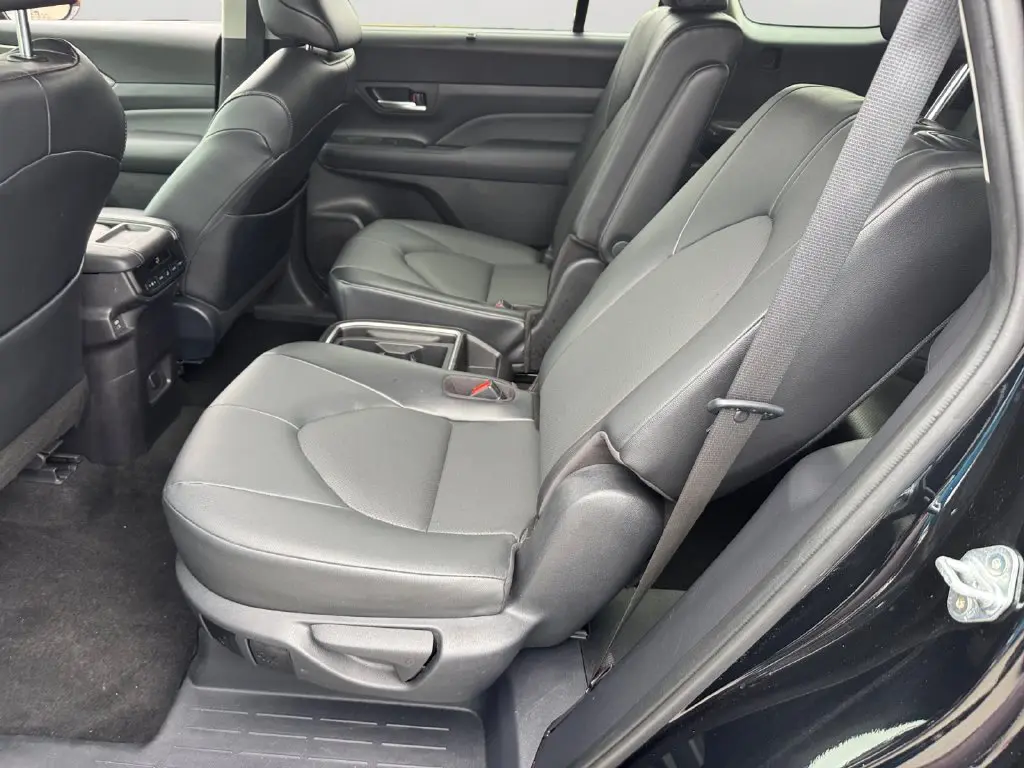 2025 Toyota Highlander - $40,000
