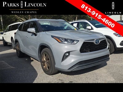 2022 Toyota Highlander Hybrid Bronze Edition 4DR SUV