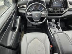 2022 Highlander Hybrid Thumbnail 13