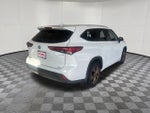 2022 Highlander Hybrid Thumbnail 8