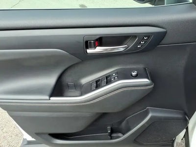 2022 Toyota Highlander Hybrid AWD Bronze Edition 4DR SUV