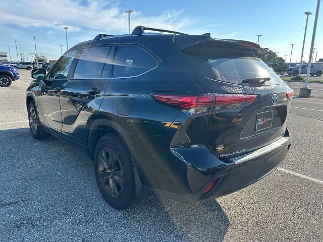 2023 Toyota Highlander Hybrid Bronze Edition — photo 1 of 24