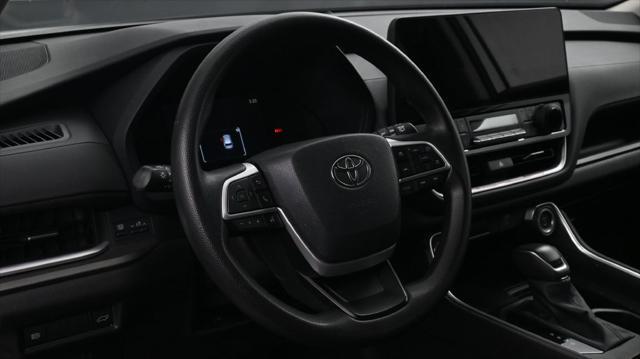 2025 Toyota Highlander - $45,990