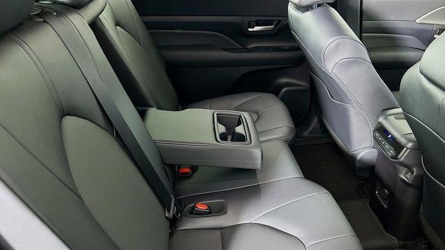 2026 Toyota Grand Highlander Hybrid LE