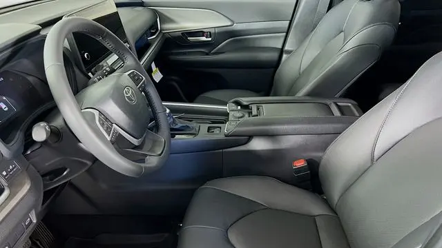 2026 Toyota Grand Highlander Hybrid LE