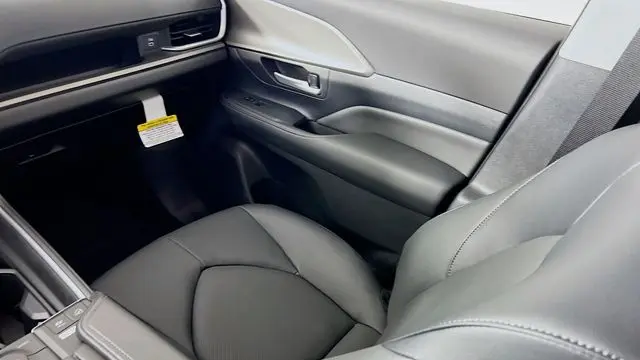2026 Toyota Grand Highlander Hybrid LE