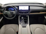 2024 Grand Highlander Hybrid Thumbnail 9