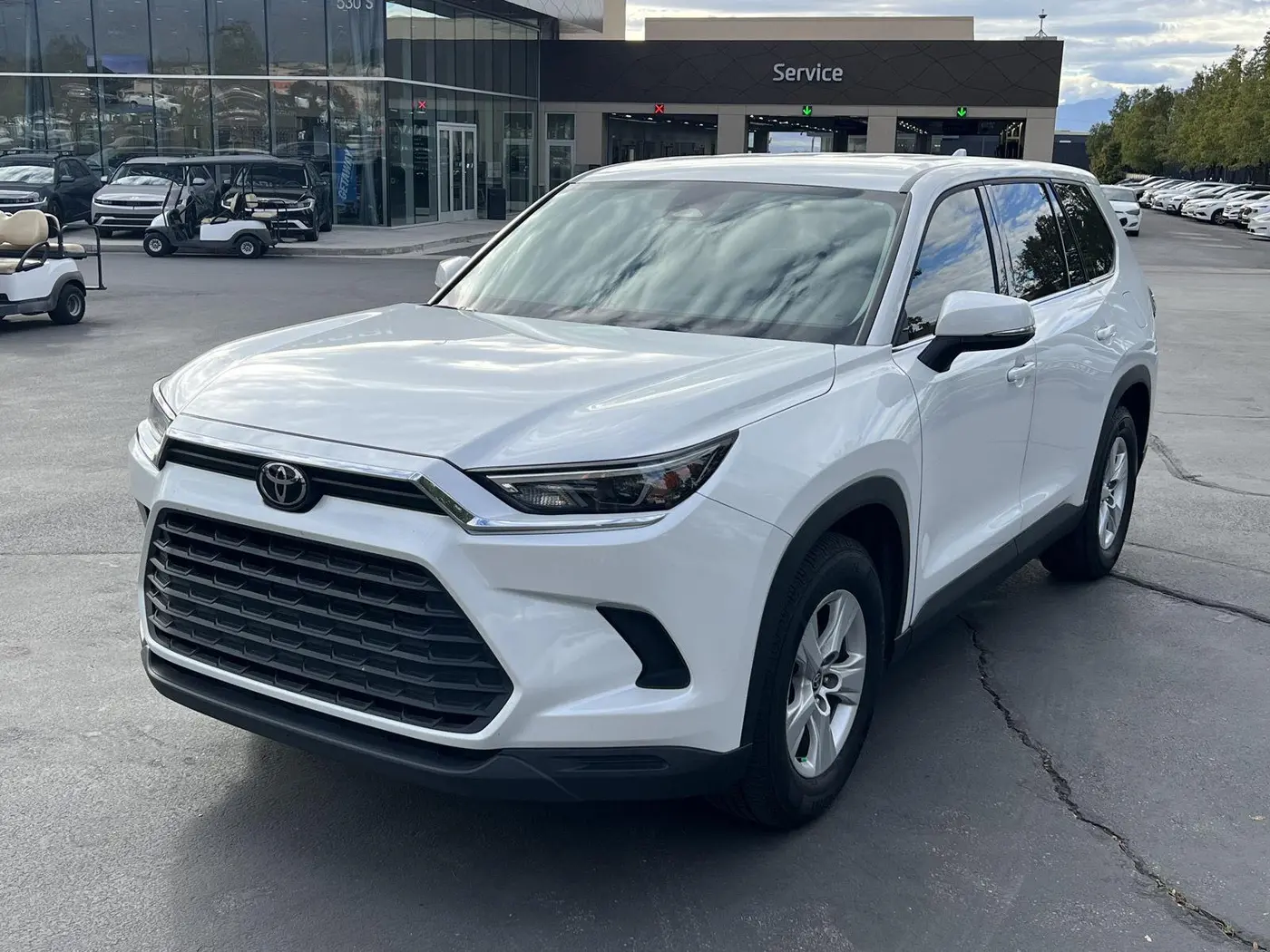 2026 Toyota Highlander - $43,498