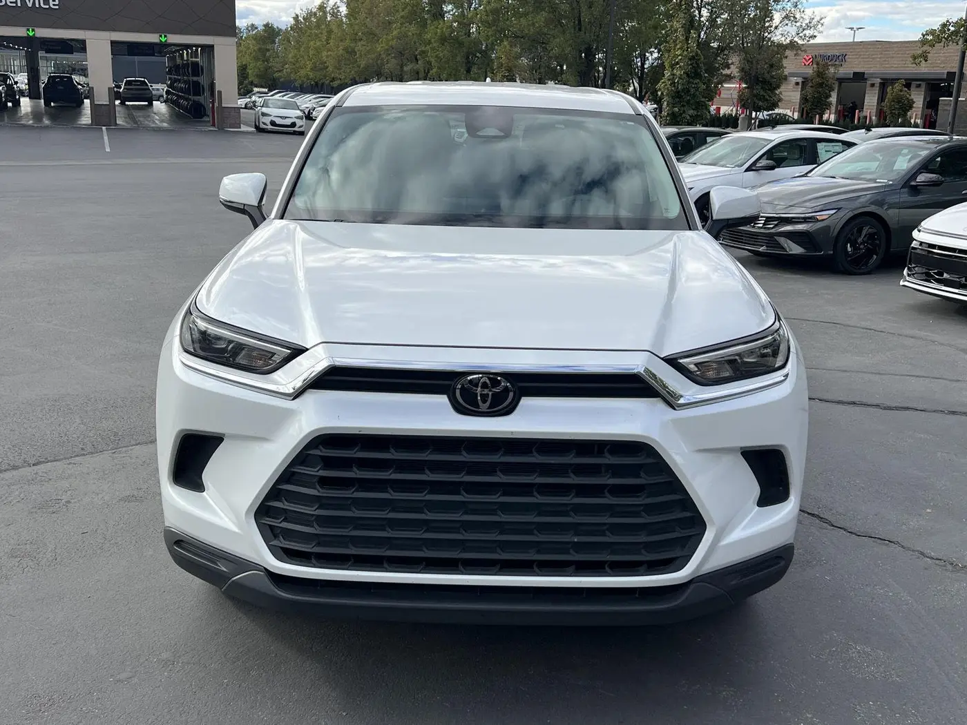 2026 Toyota Highlander - $43,498