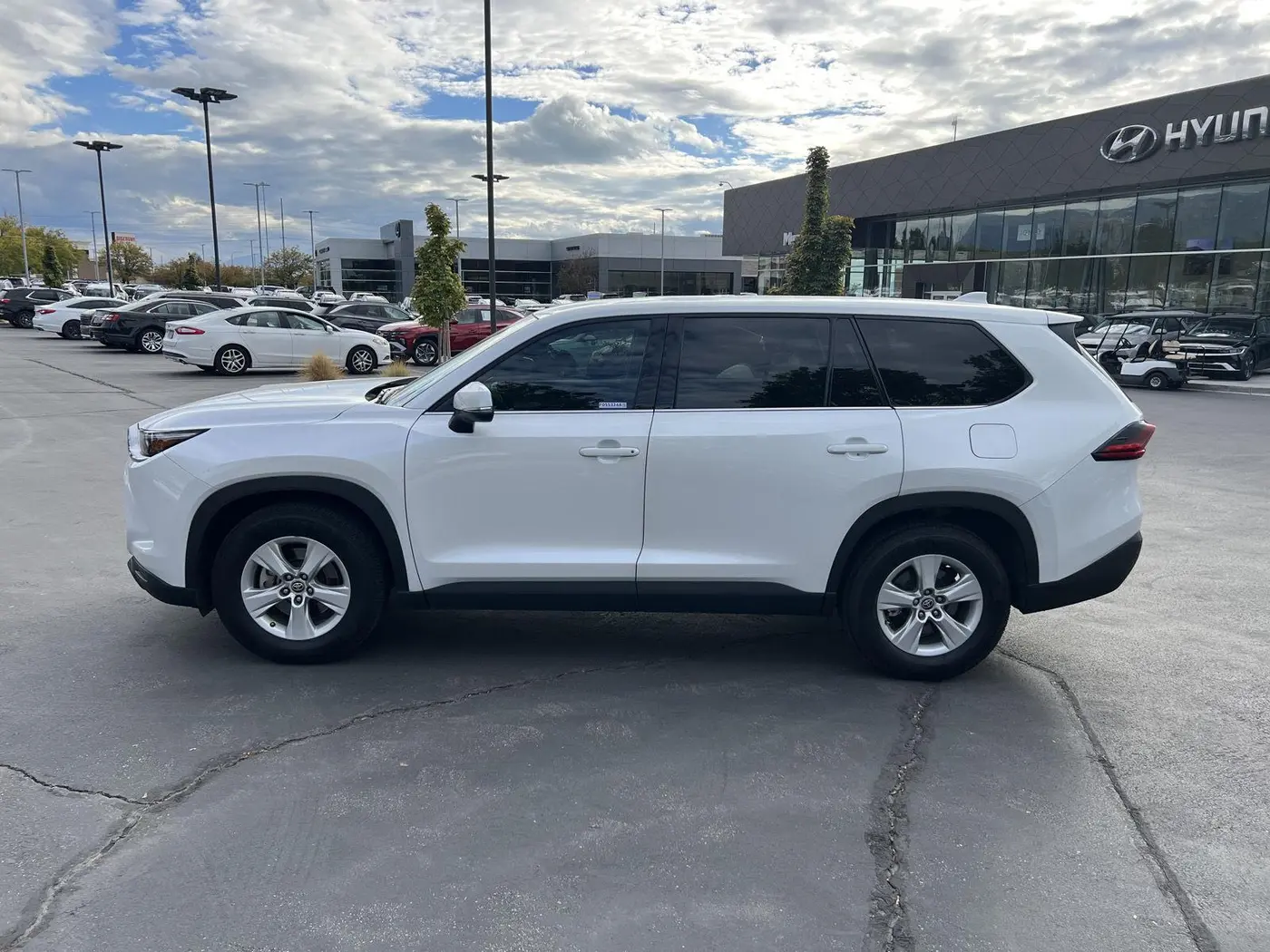 2026 Toyota Highlander - $43,498