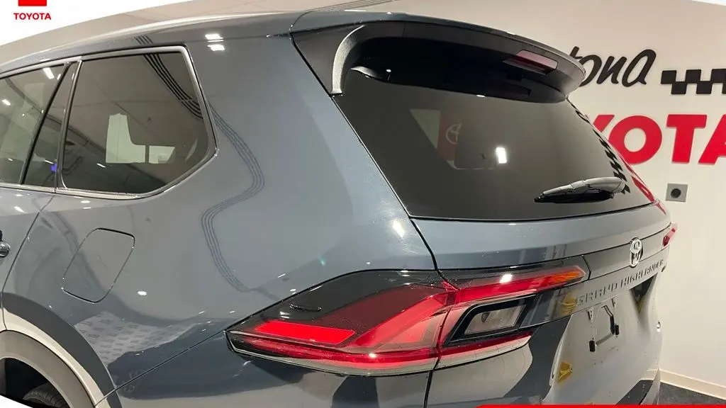 2026 Toyota Grand Highlander Hybrid XLE