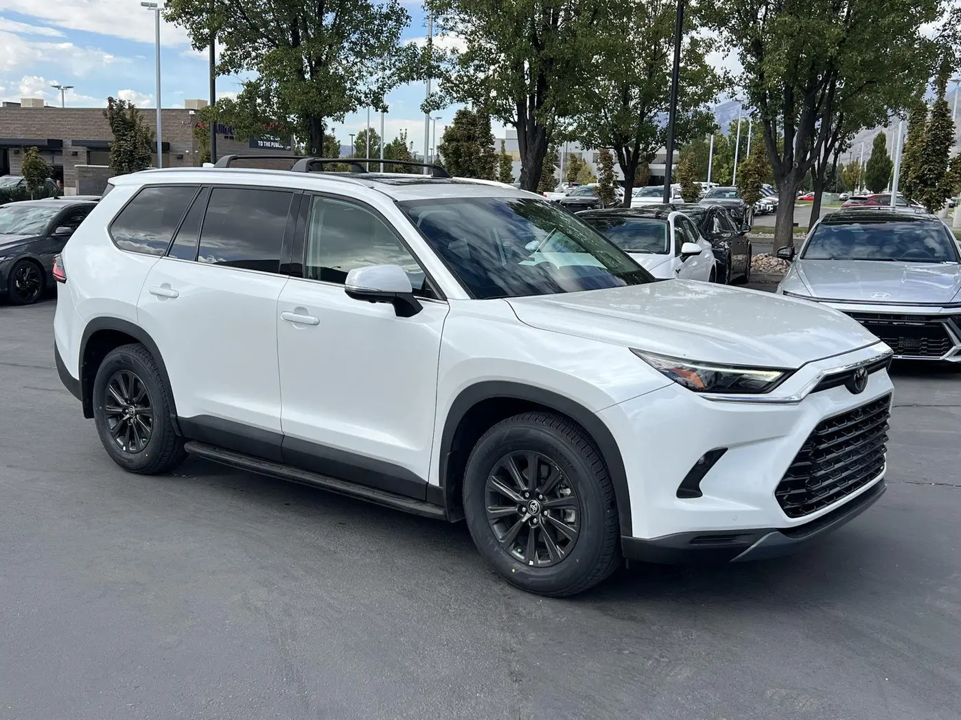 2025 Toyota Highlander - $59,427