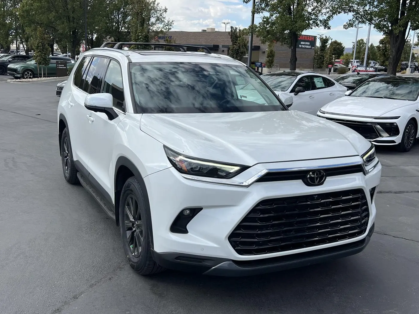 2025 Toyota Highlander - $59,427