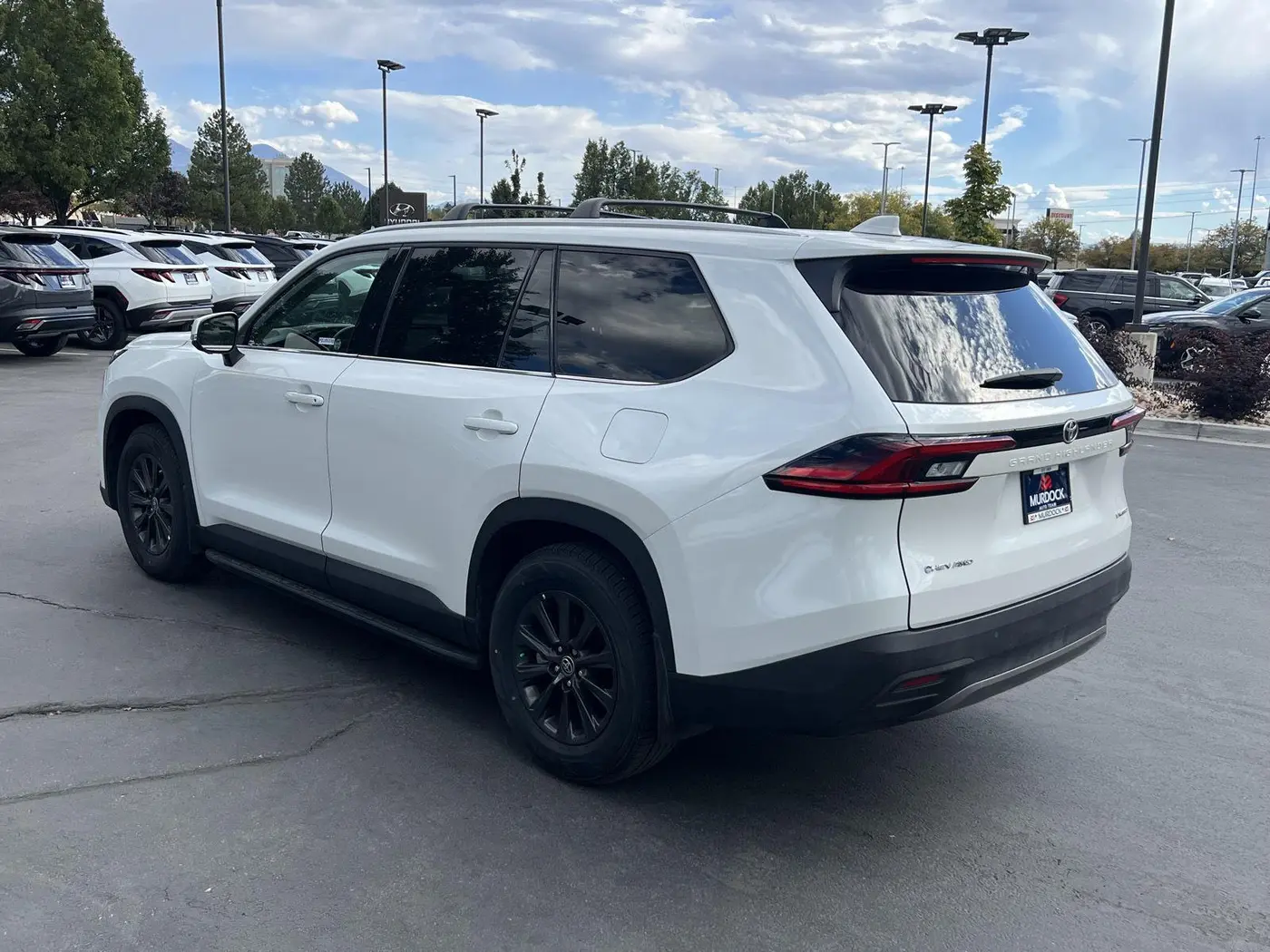 2025 Toyota Highlander - $59,427