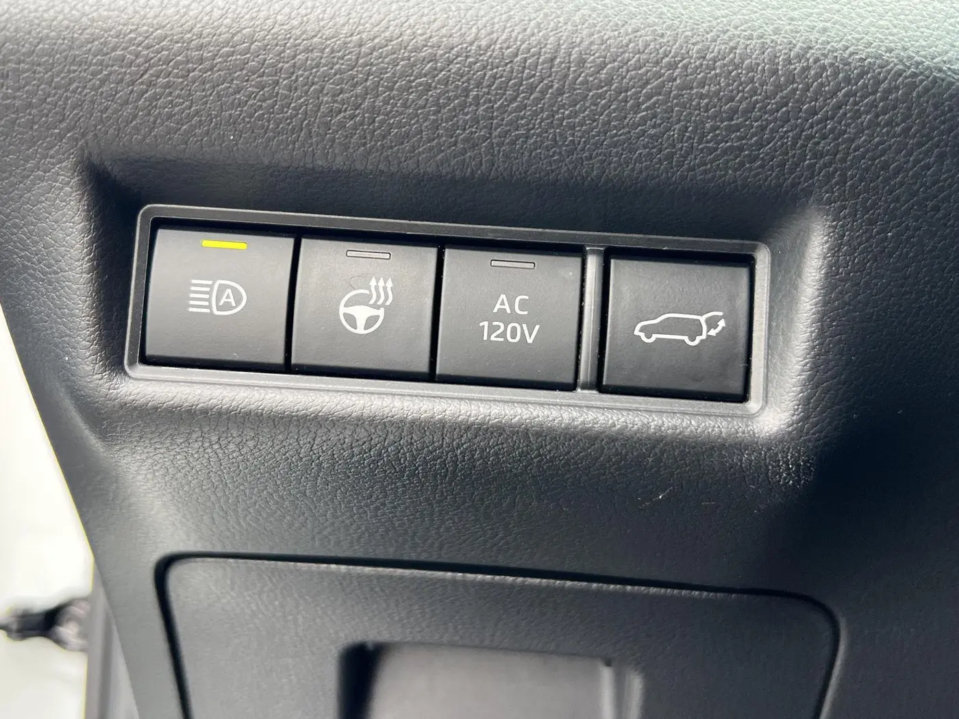 2025 Toyota Highlander - $59,427