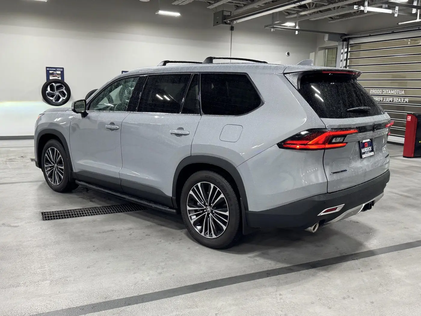 2025 Toyota Highlander - $60,698