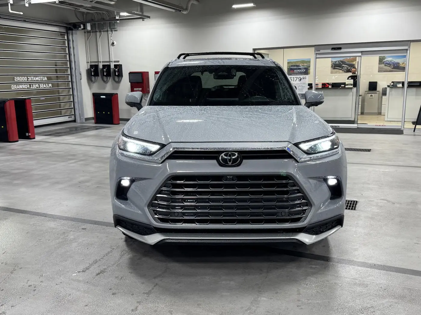 2025 Toyota Highlander - $60,698