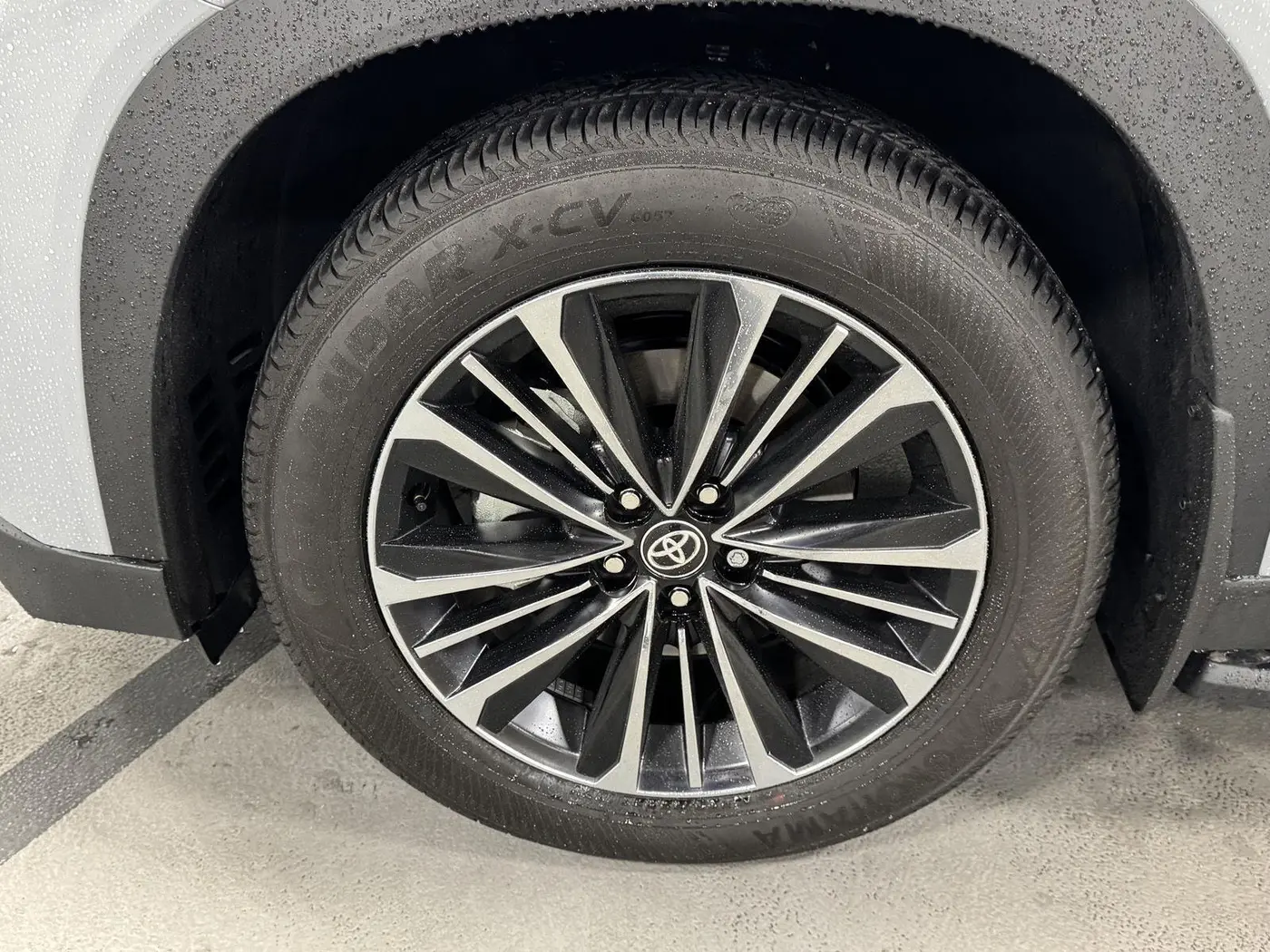 2025 Toyota Highlander - $60,698