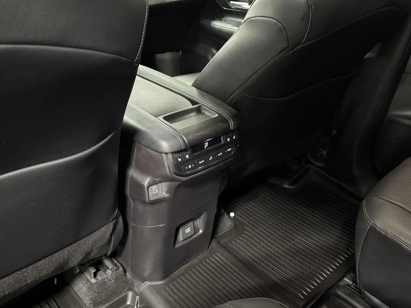 2025 Toyota Highlander - $60,698