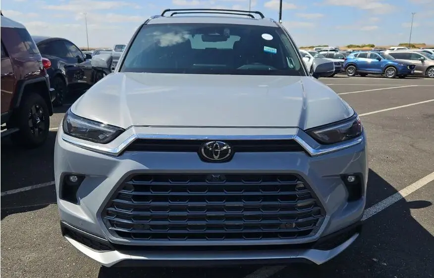 2025 Toyota Highlander - $60,698