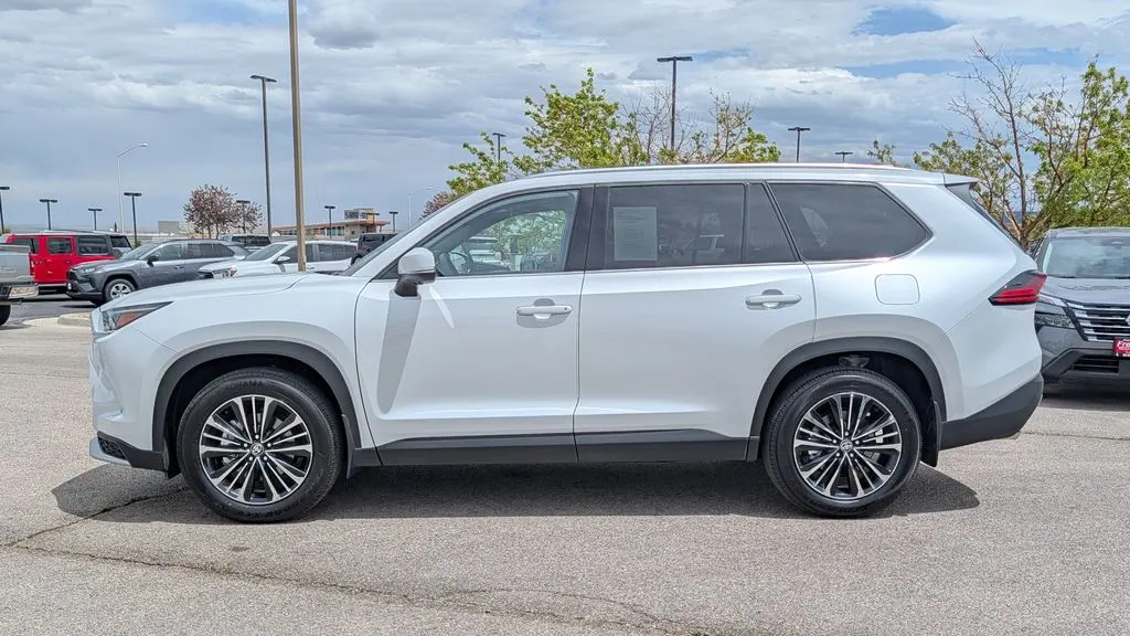 2026 Toyota Grand Highlander Hybrid MAX Platinum