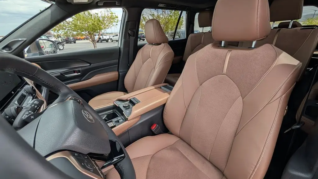 2026 Toyota Grand Highlander Hybrid MAX Platinum