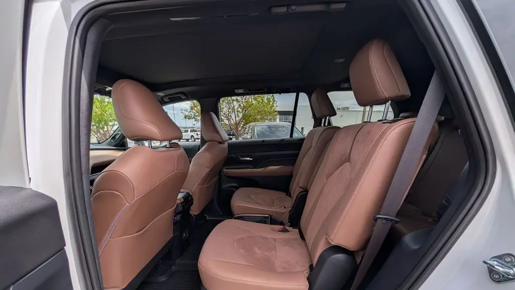 2026 Toyota Grand Highlander Hybrid MAX Platinum