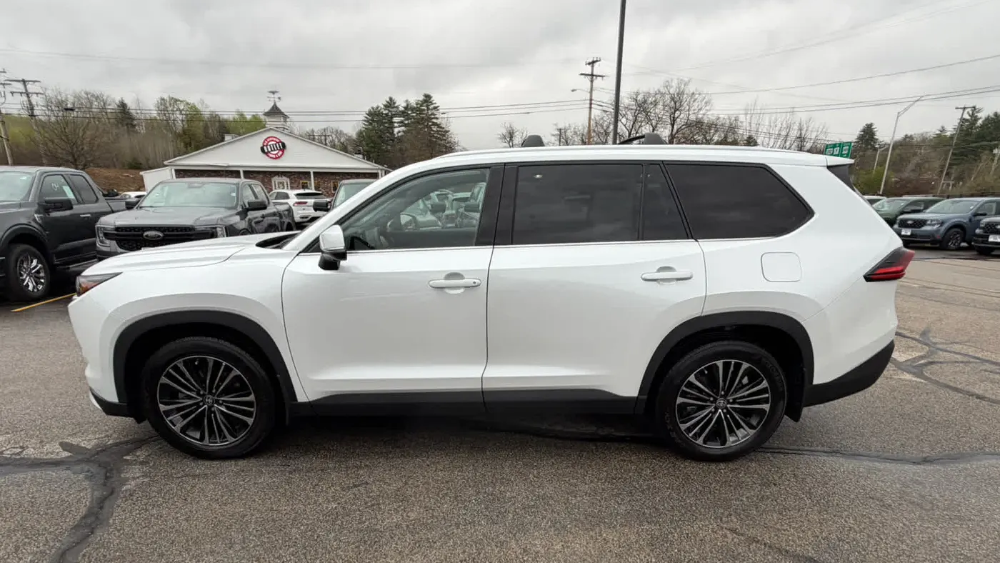2025 Toyota Grand Highlander Hybrid MAX Limited