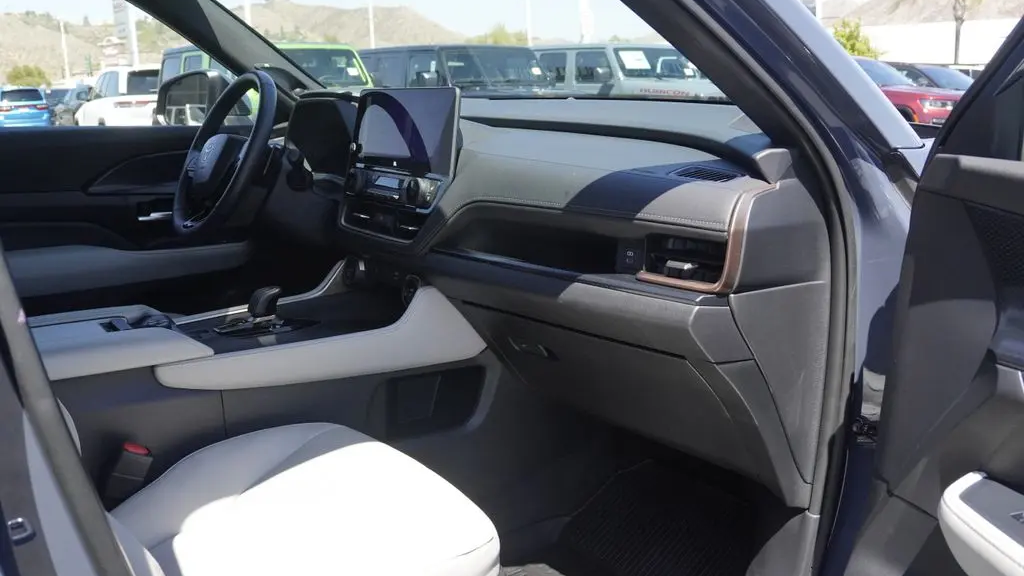 2024 Toyota Grand Highlander Hybrid MAX Limited