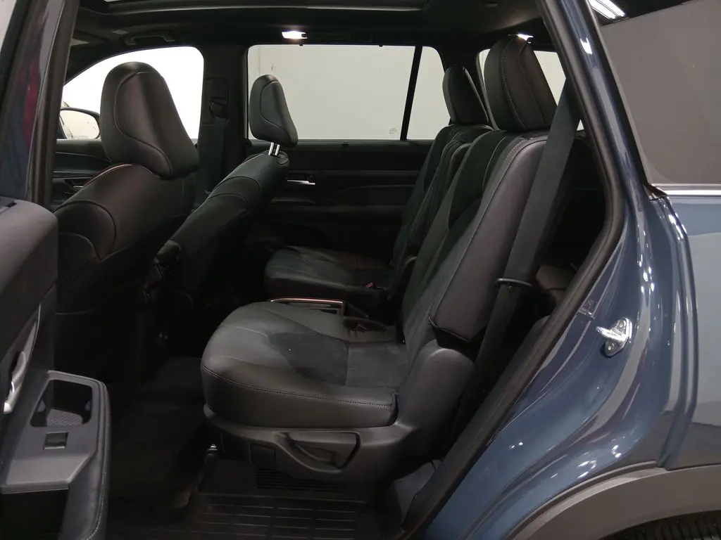 2025 Toyota Highlander - $58,987
