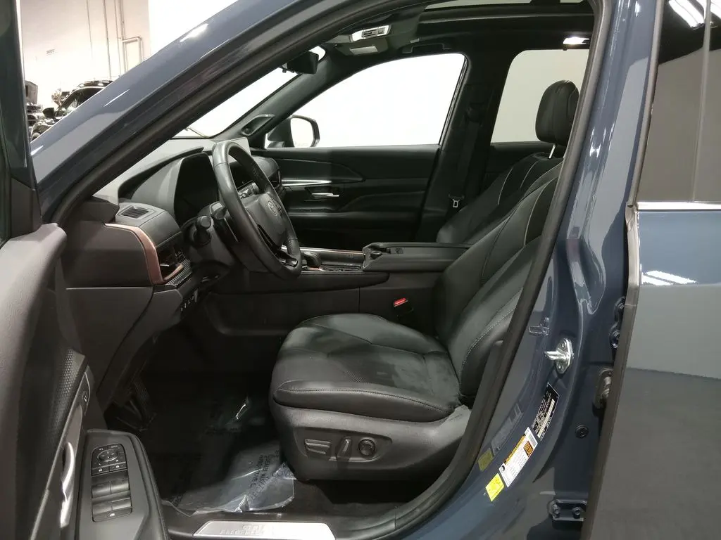 2025 Toyota Highlander - $58,987