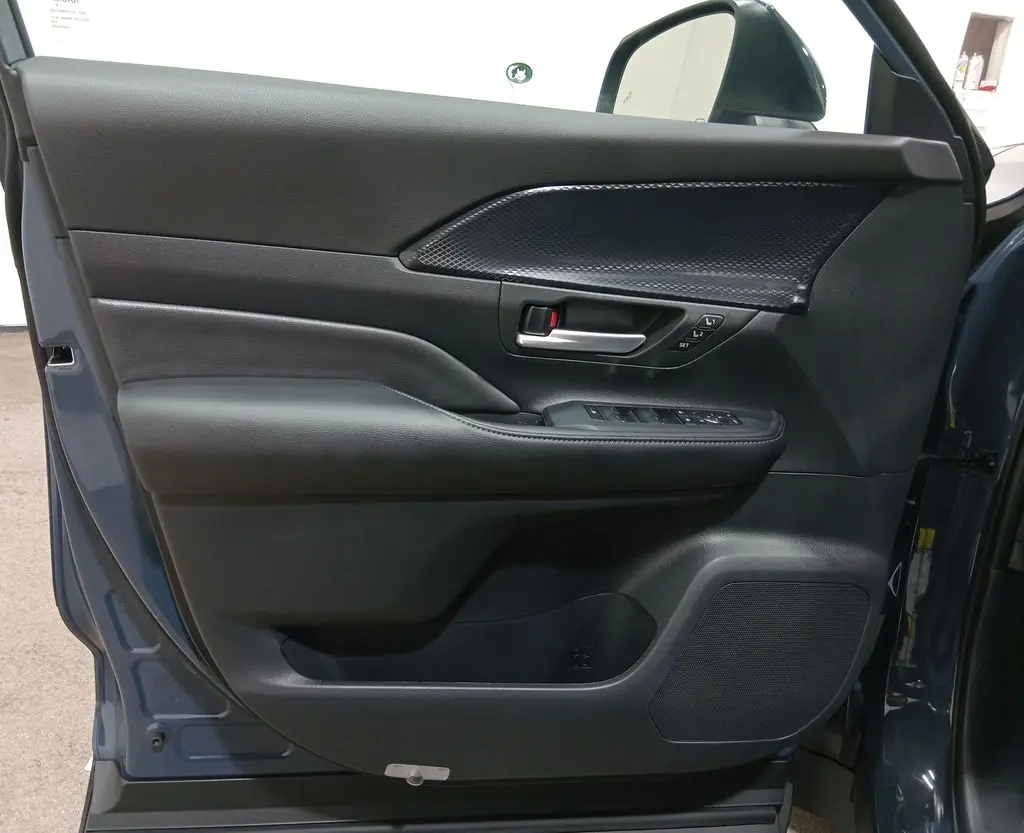 2025 Toyota Highlander - $58,987