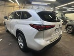 2023 Highlander Hybrid Thumbnail 3