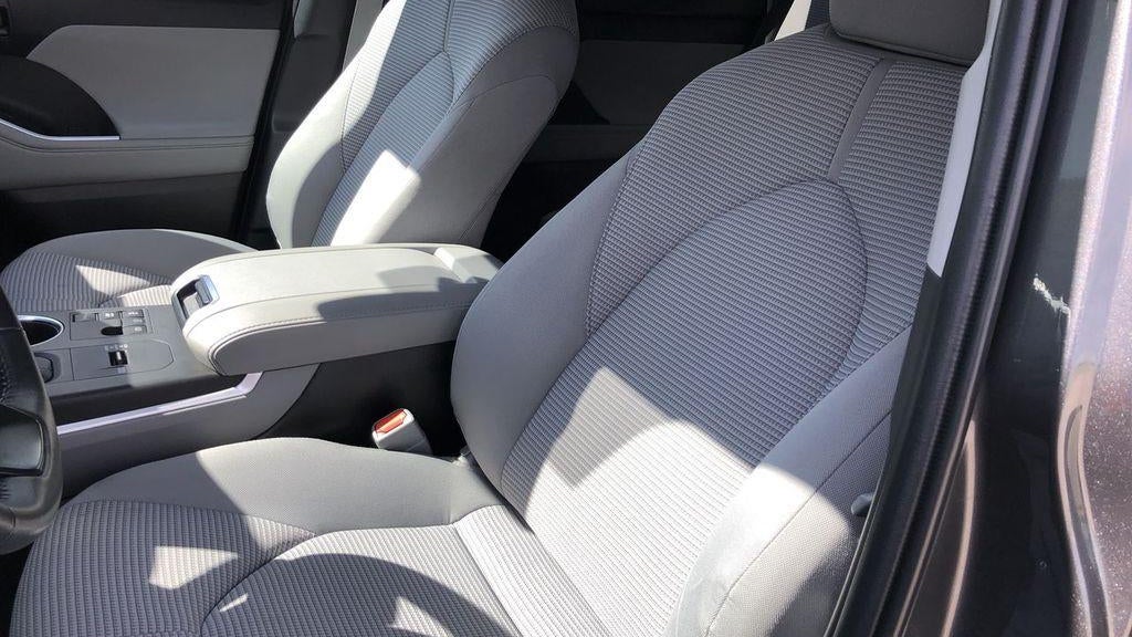 2023 Toyota Highlander Hybrid LE