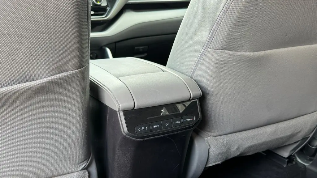 2021 Toyota Highlander Hybrid LE