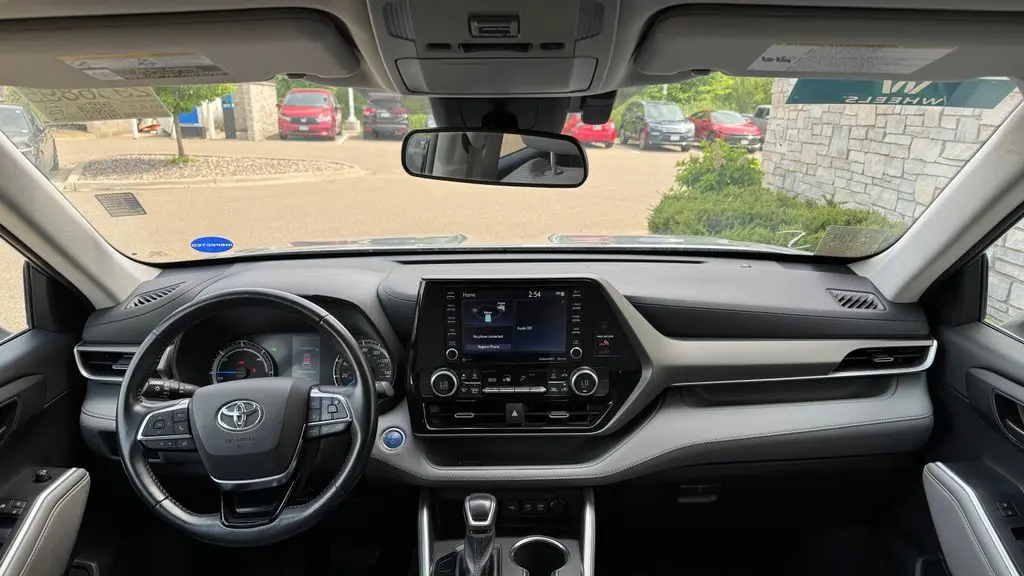 2021 Toyota Highlander Hybrid LE