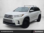 2017 Highlander Hybrid Thumbnail 1