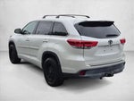 2017 Highlander Hybrid Thumbnail 8