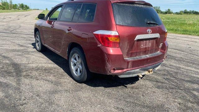 2010 Toyota Highlander Base
