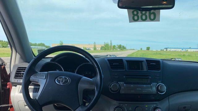 2010 Toyota Highlander Base