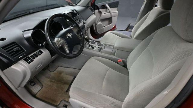 2010 Toyota Highlander Base