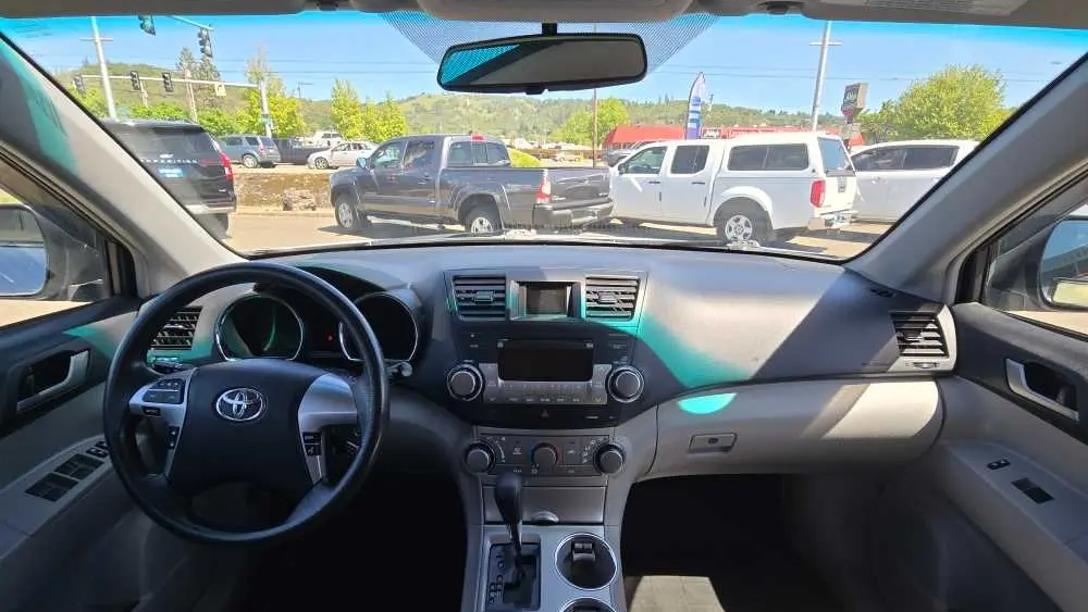 2012 Toyota Highlander SE