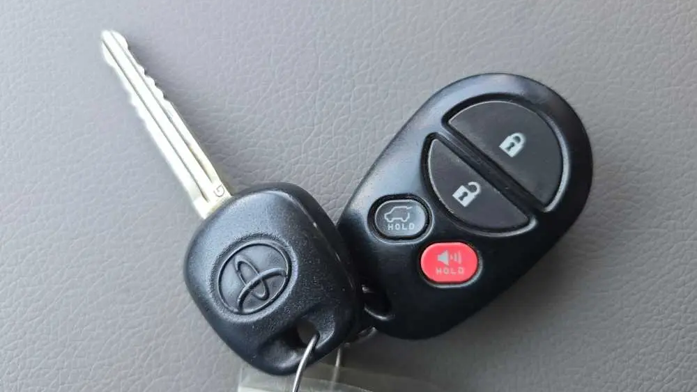 2012 Toyota Highlander SE