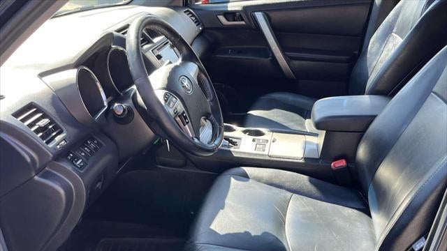 2013 Toyota Highlander SE