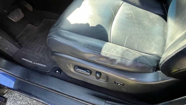 2013 Toyota Highlander SE