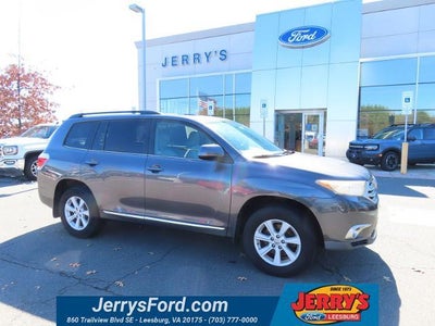 Photo of a 2013 Toyota Highlander AWD Base 4DR SUV for sale