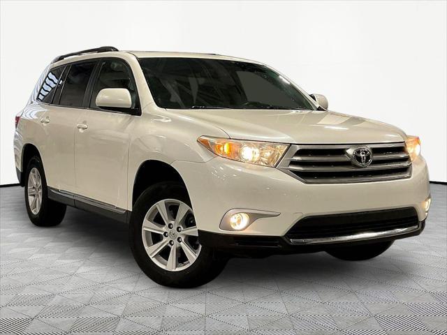 2013 Toyota Highlander - $11,800
