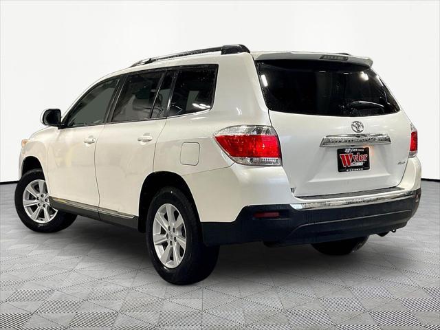 2013 Toyota Highlander - $11,800